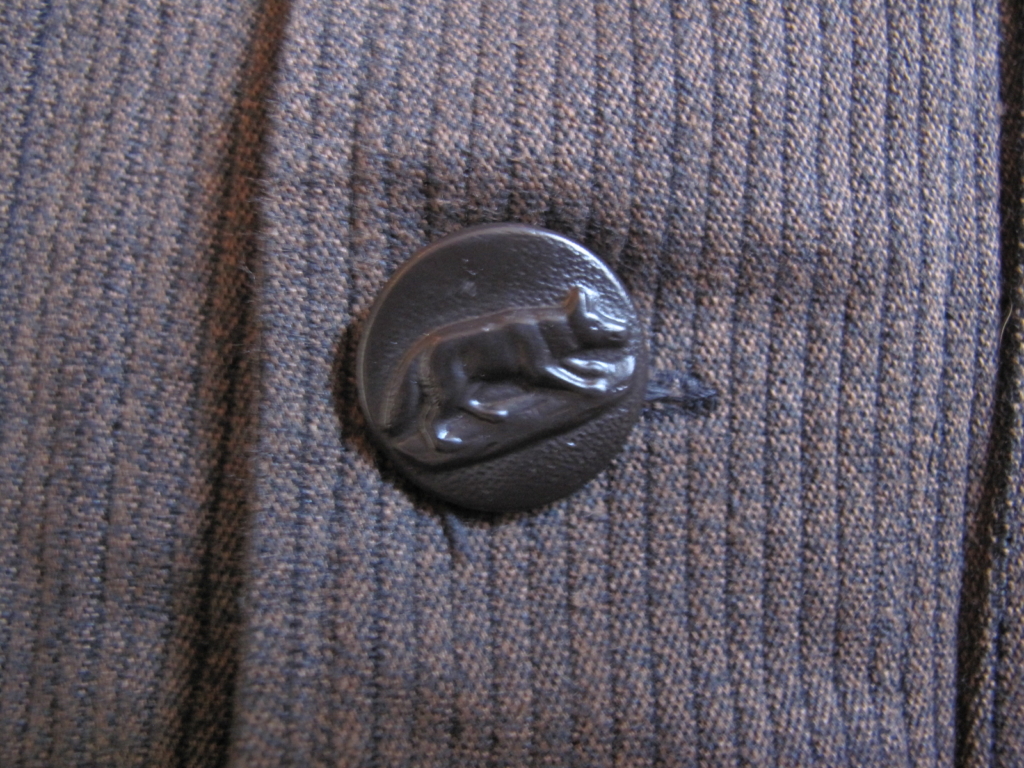 Vintage French Hunting Jacket with Animal Button（動物ボタン