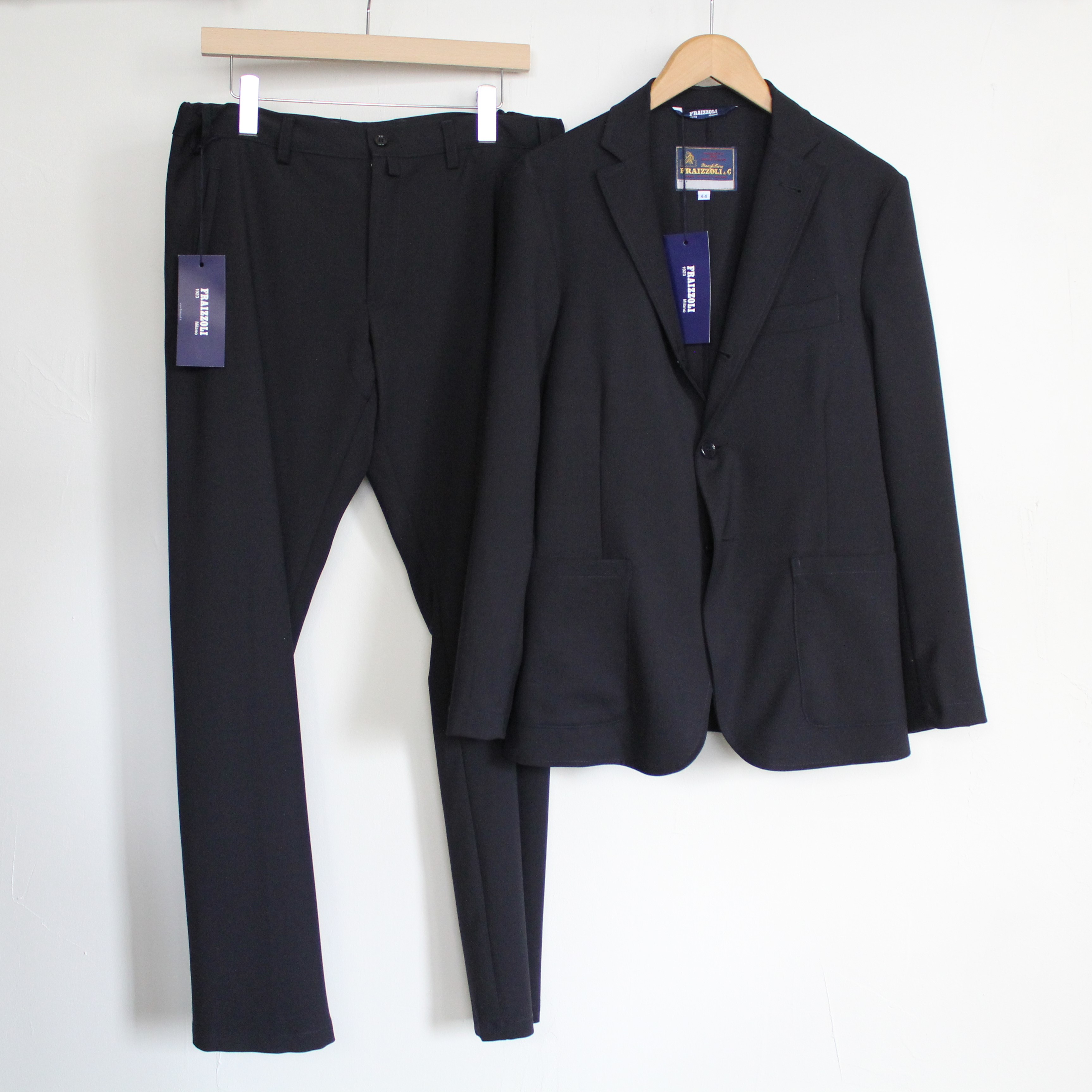 Fraizzoli（フライツォーリ）のTravel Jacket Stretch & String Pants